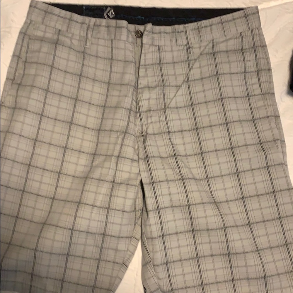 Volcom shorts